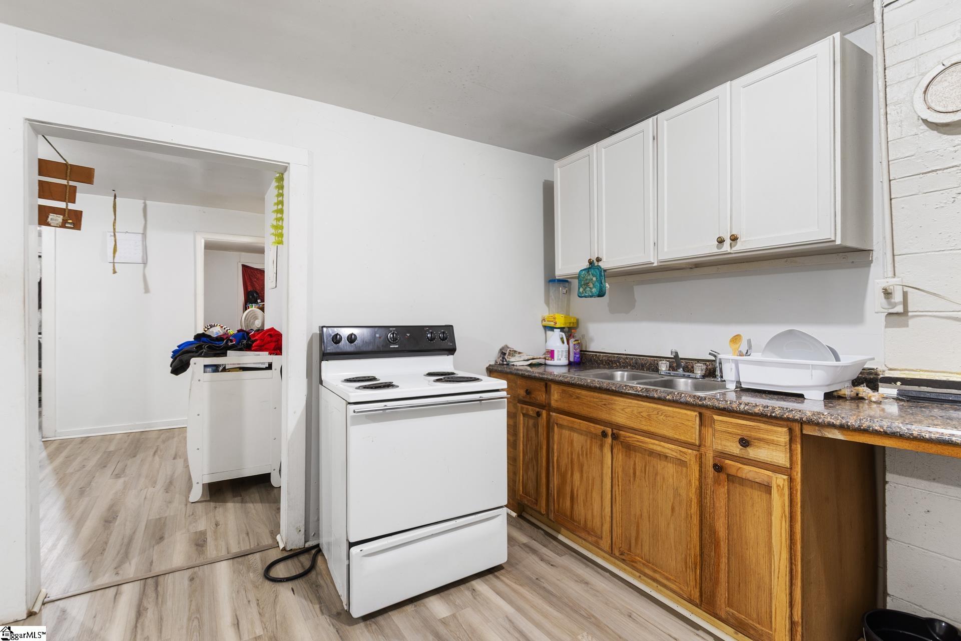 103 N Bell Street Clinton, SC 29325