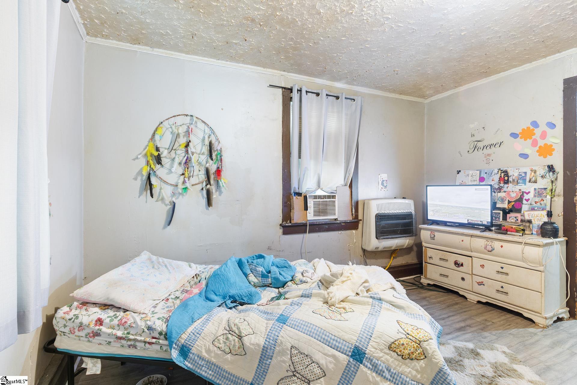 103 N Bell Street Clinton, SC 29325