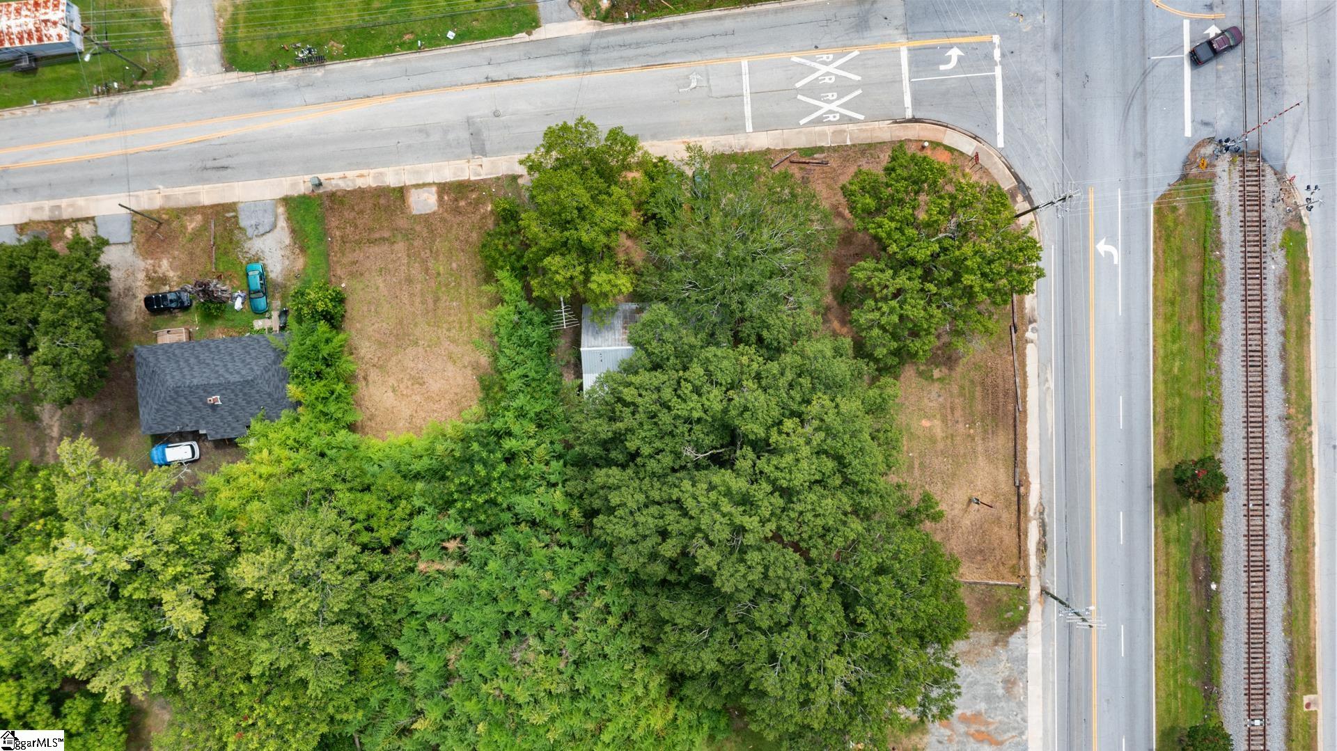 103 N Bell Street Clinton, SC 29325