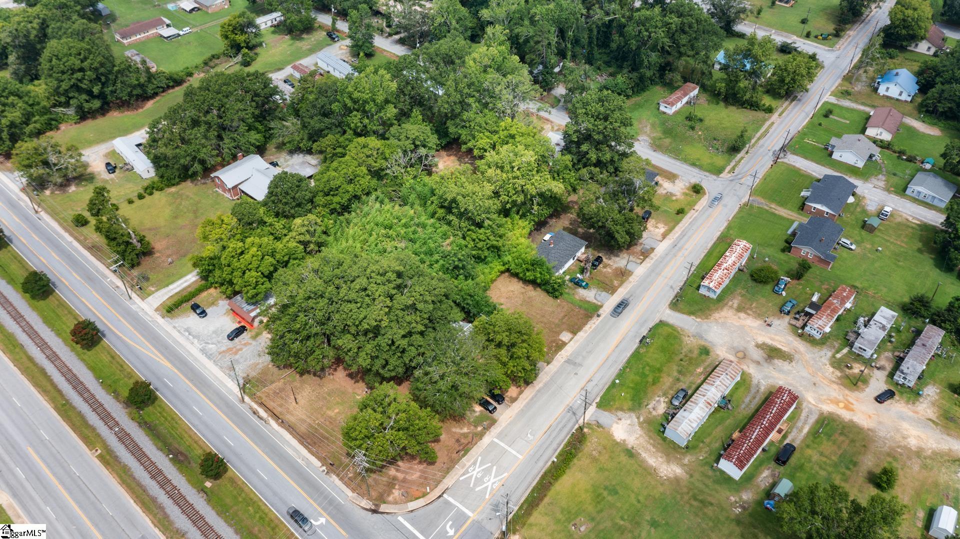 103 N Bell Street Clinton, SC 29325