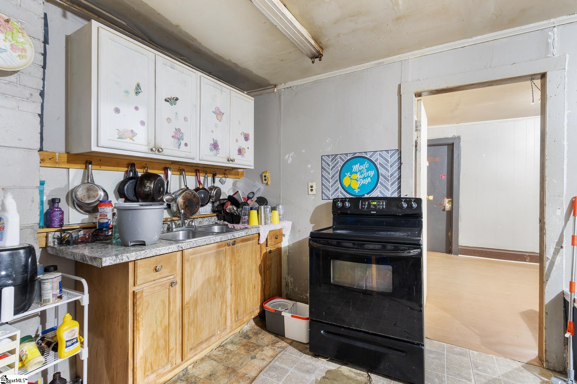103 N Bell Street Clinton, SC 29325