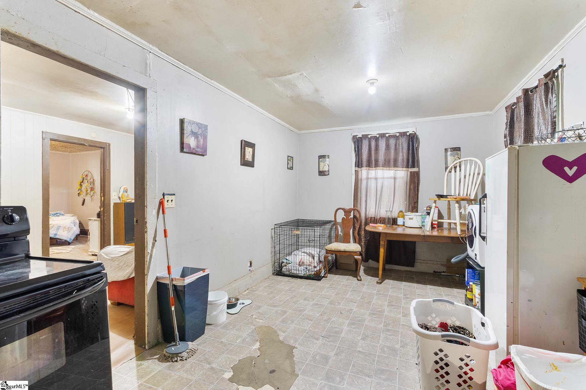 103 N Bell Street Clinton, SC 29325