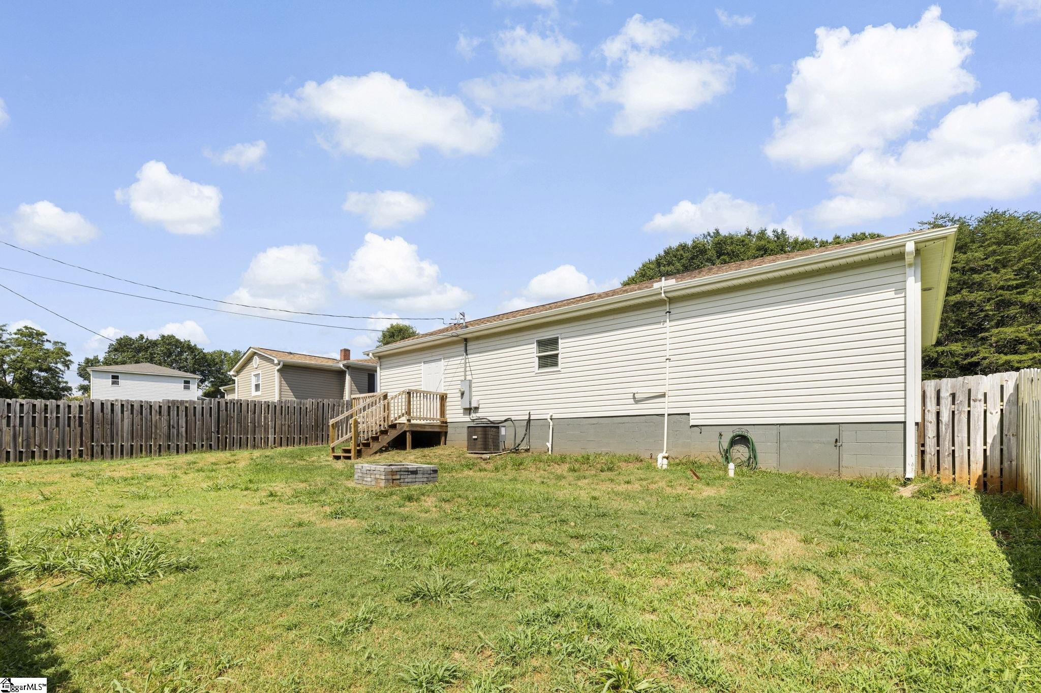 148 Bradley Drive Wellford, SC 29385
