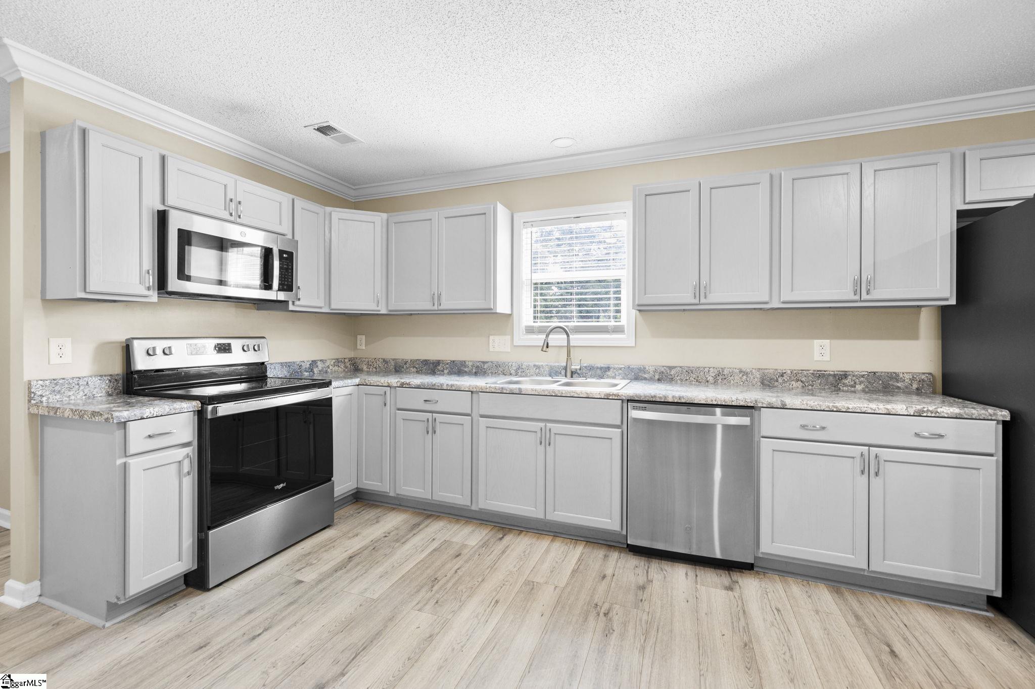 148 Bradley Drive Wellford, SC 29385