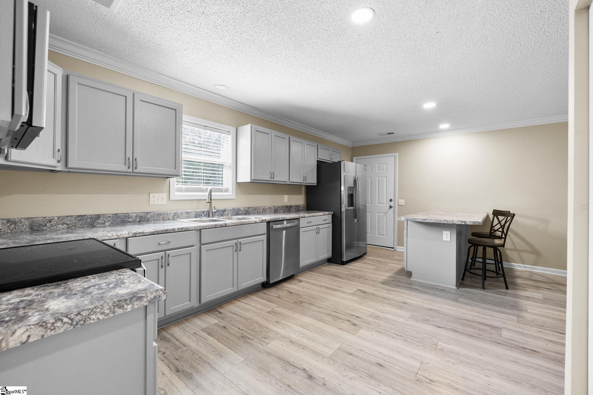 148 Bradley Drive Wellford, SC 29385