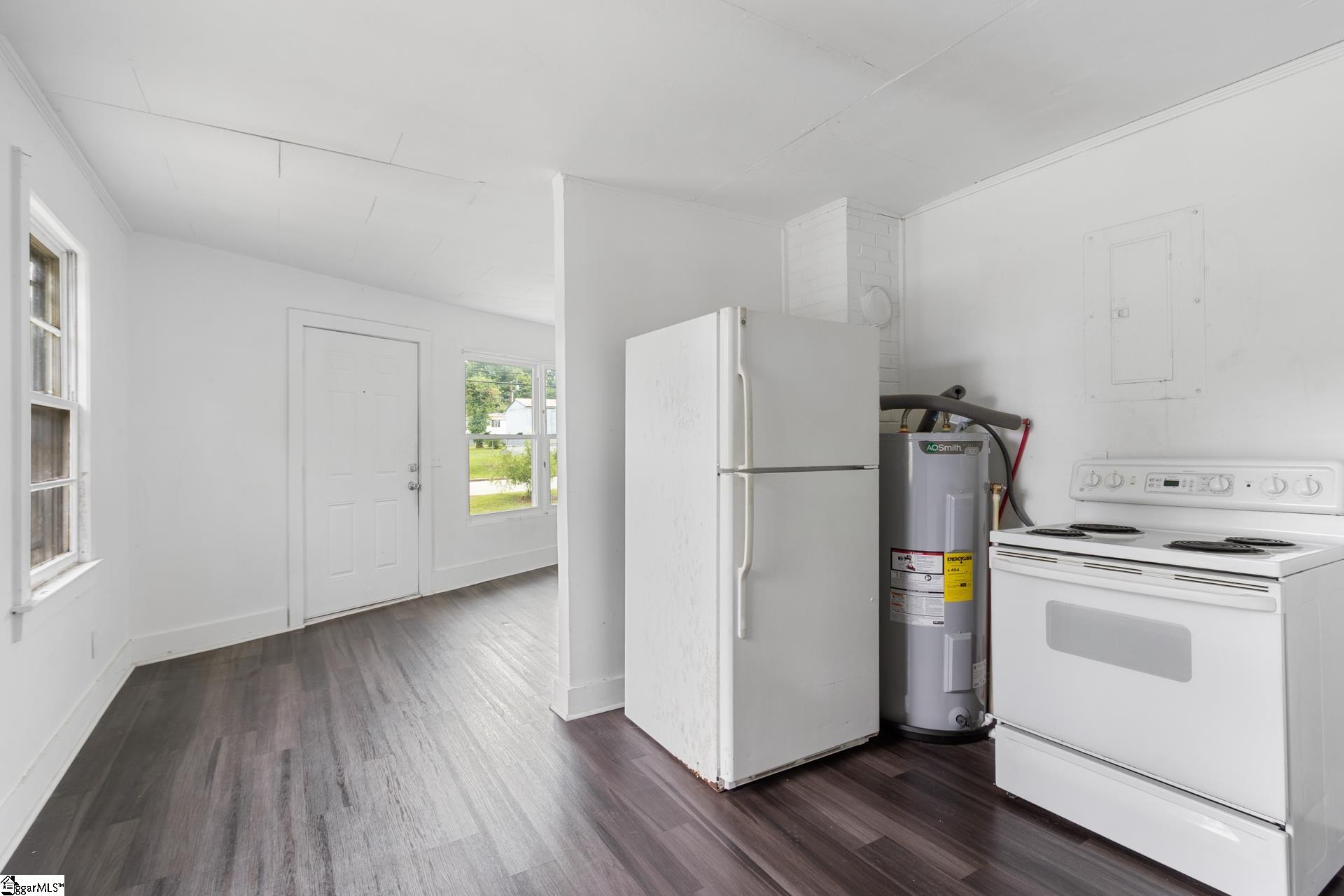 107 & 111 N Bell Street Clinton, SC 29325