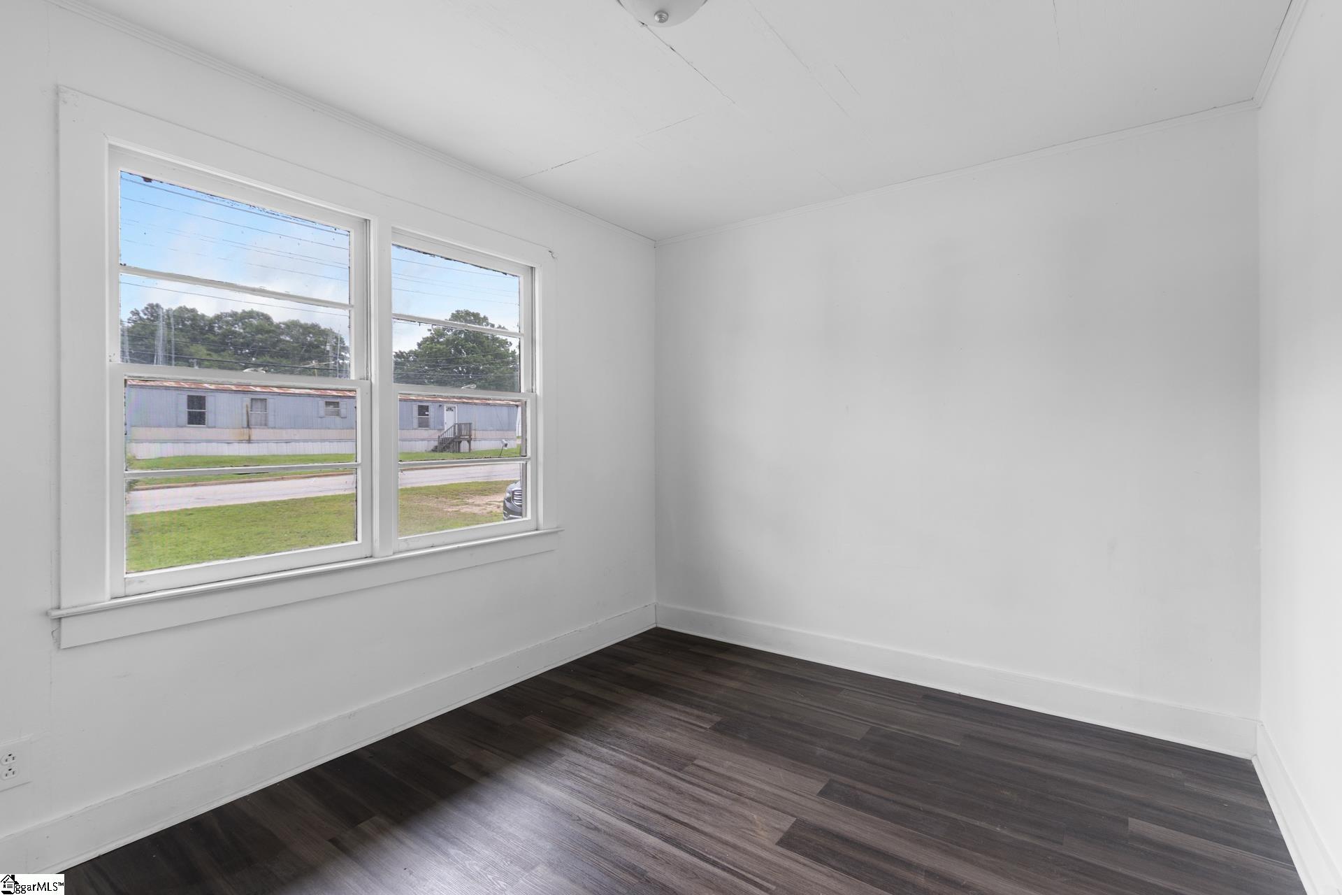 107 & 111 N Bell Street Clinton, SC 29325