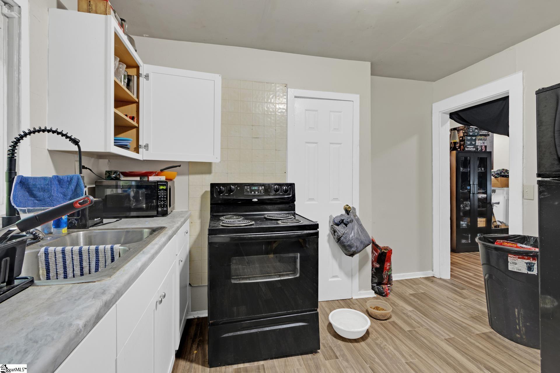 107 & 111 N Bell Street Clinton, SC 29325