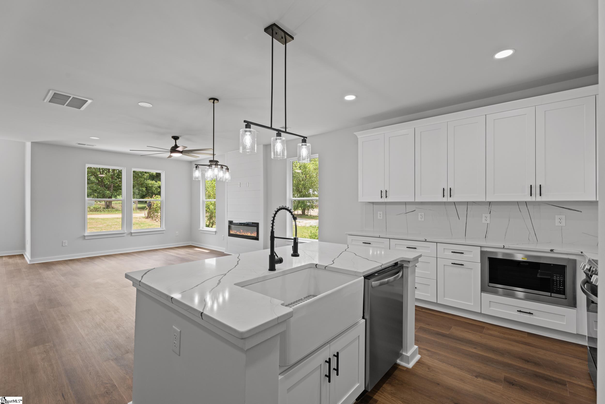 31 Gentry Street Greenville, SC 29611-4051