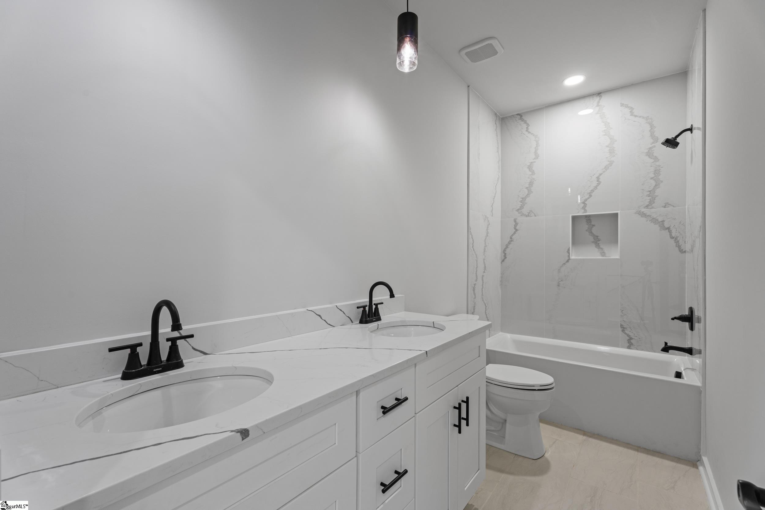 31 Gentry Street Greenville, SC 29611-4051