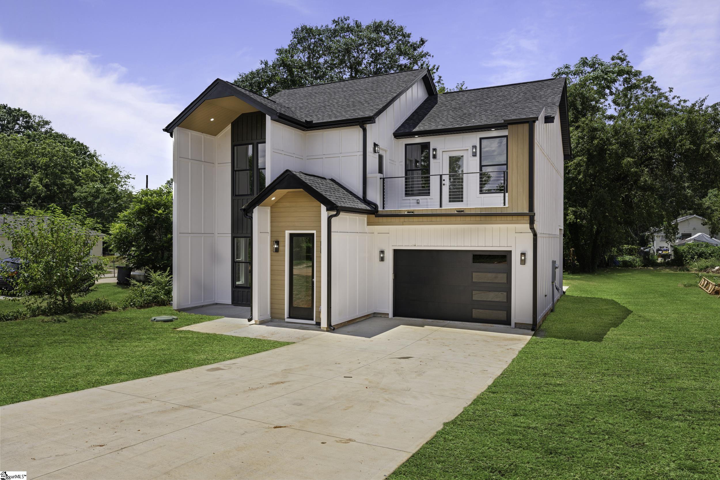 31 Gentry Street Greenville, SC 29611-4051