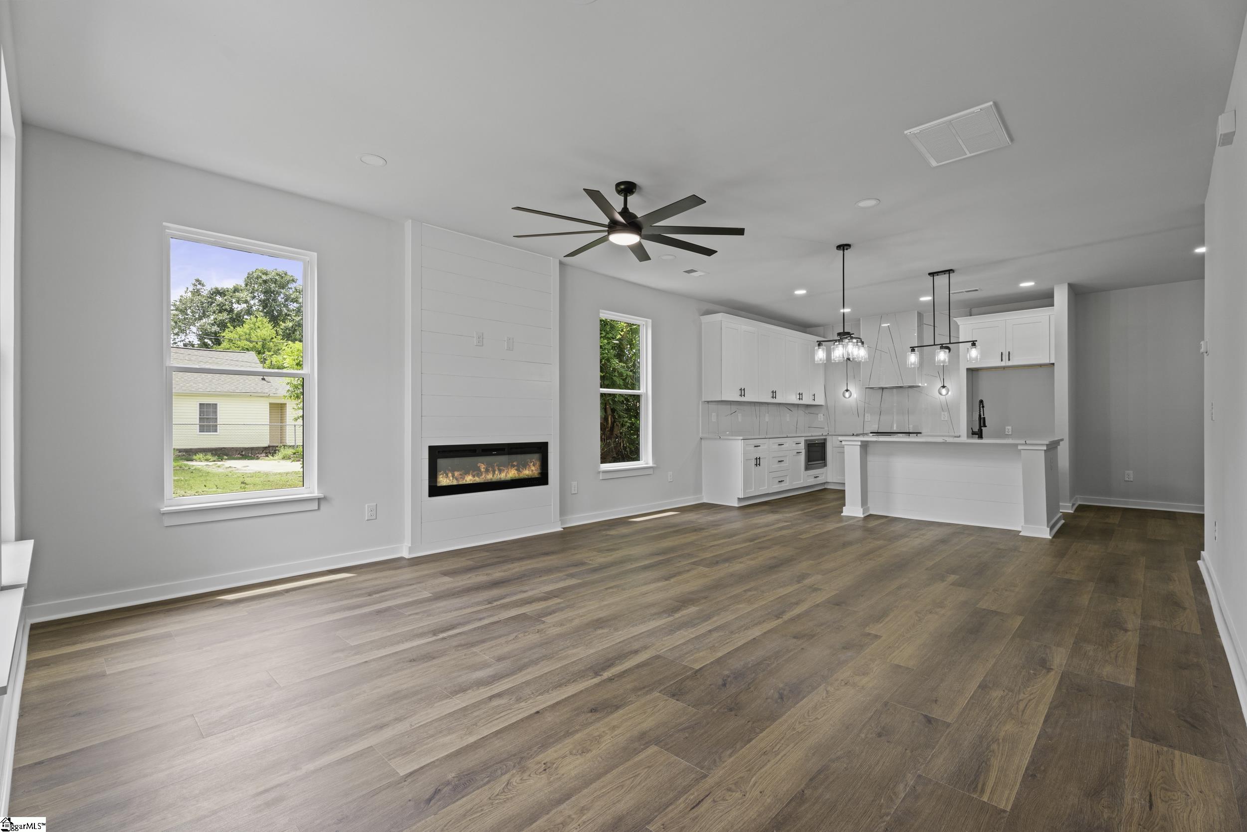 31 Gentry Street Greenville, SC 29611-4051