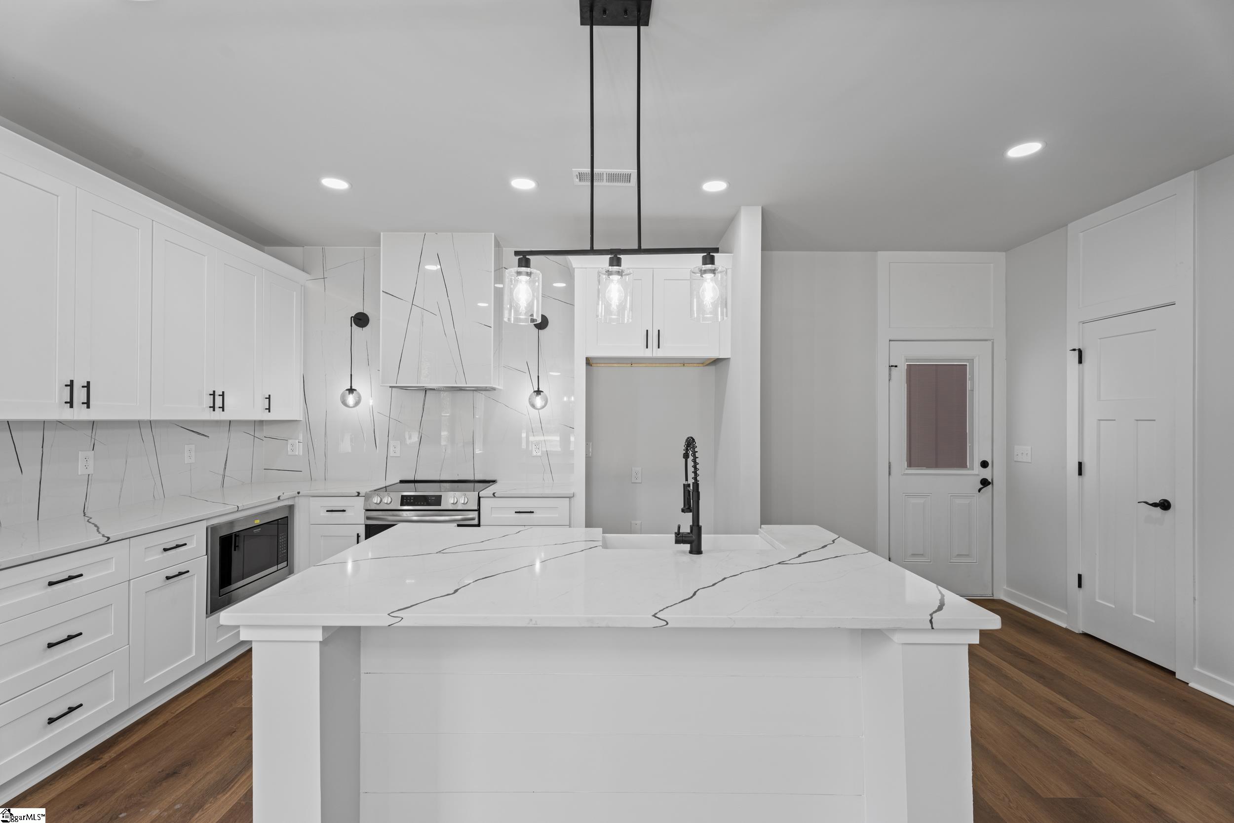31 Gentry Street Greenville, SC 29611-4051