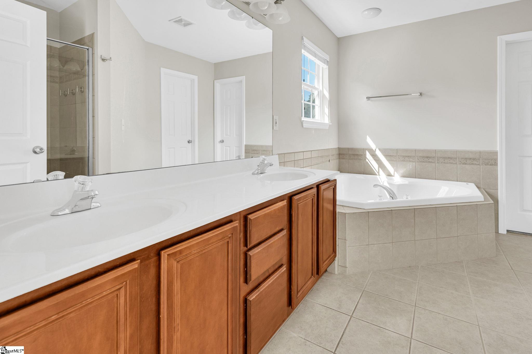 35 Ridgeleigh Way Simpsonville, SC 29681