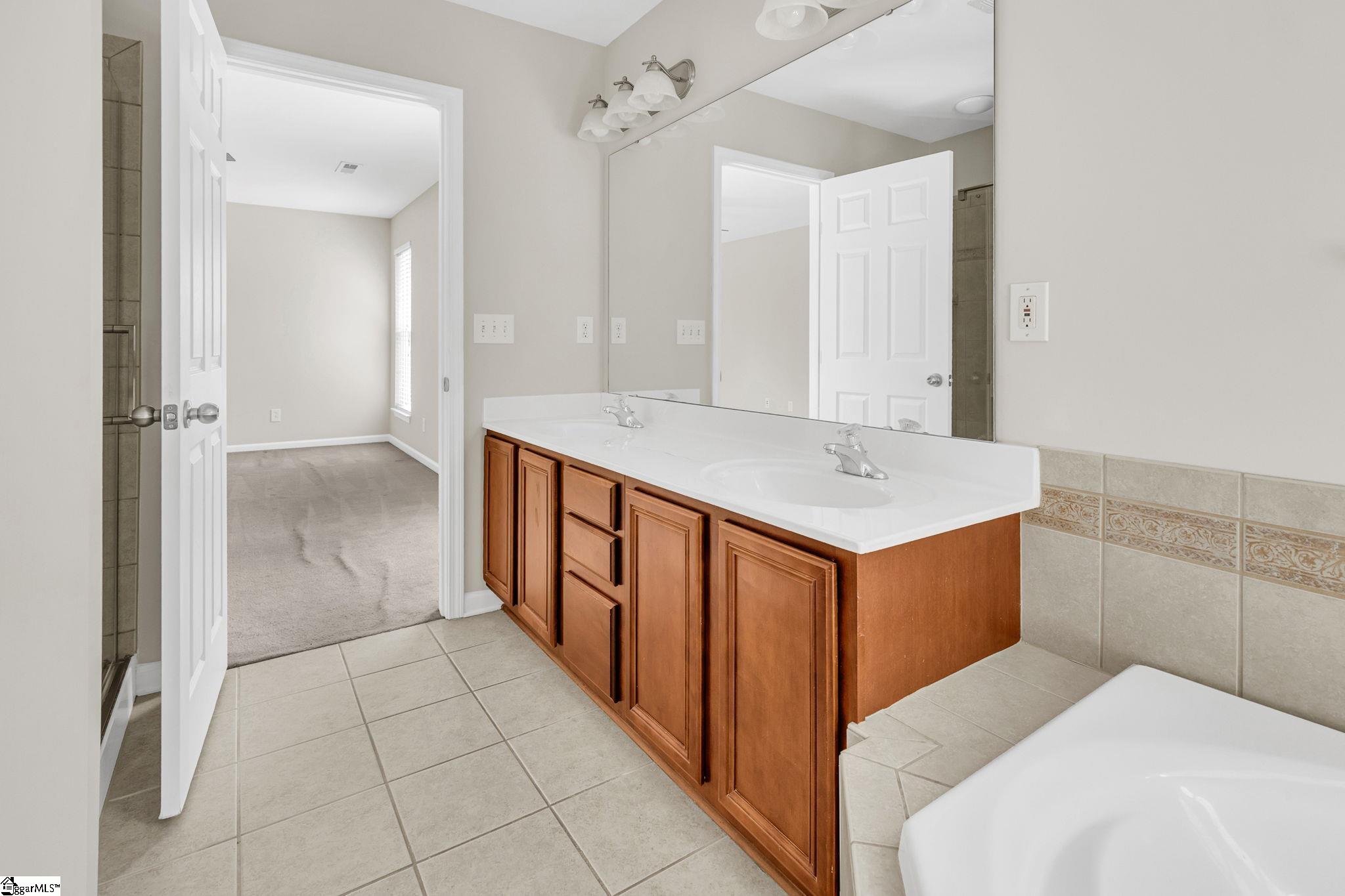35 Ridgeleigh Way Simpsonville, SC 29681