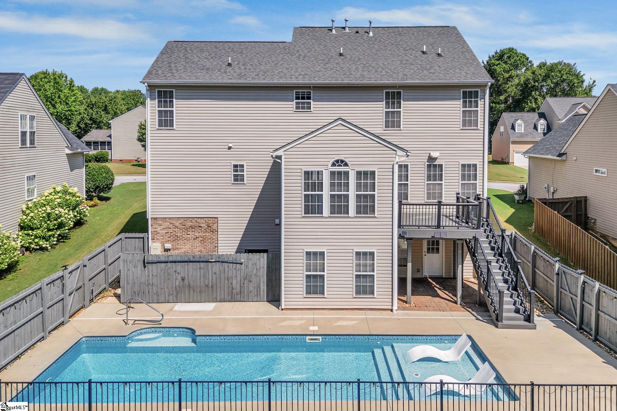 35 Ridgeleigh Way Simpsonville, SC 29681