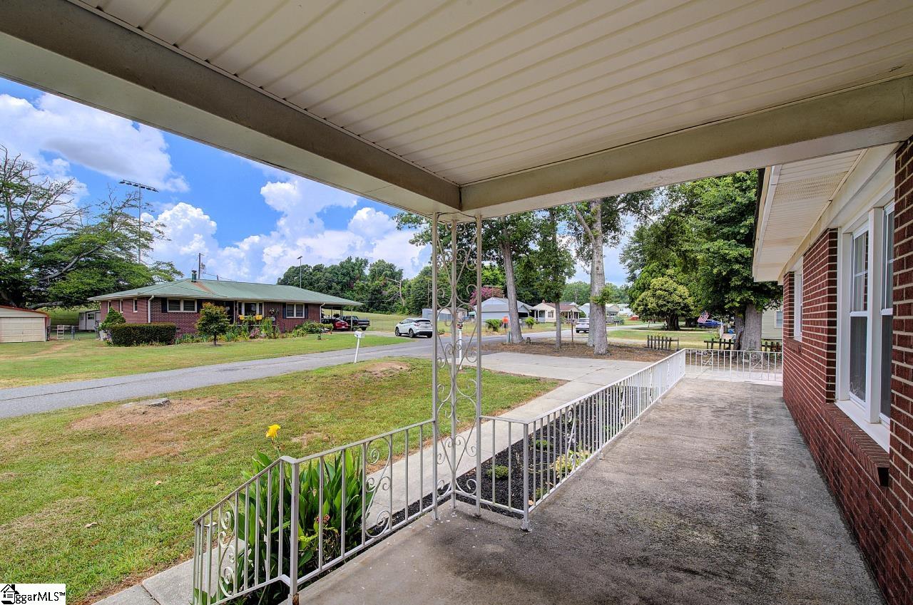 107 Hillside Drive Anderson, SC 29625