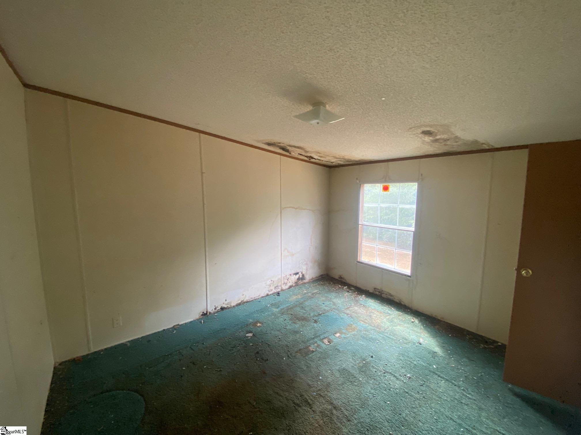 124 Lucille Drive Gray Court, SC 29645