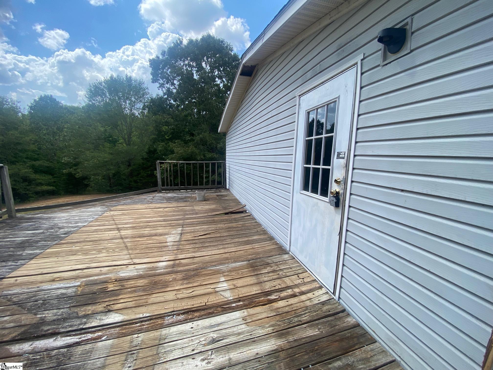 124 Lucille Drive Gray Court, SC 29645