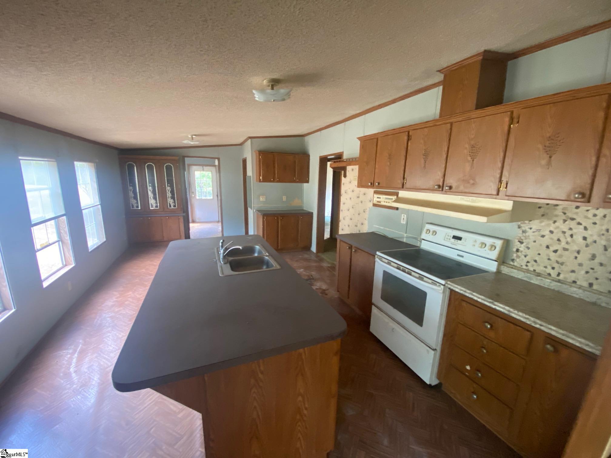 124 Lucille Drive Gray Court, SC 29645