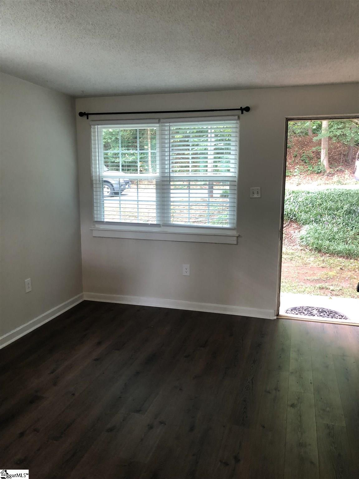 27 Faris Circle Greenville, SC 29605