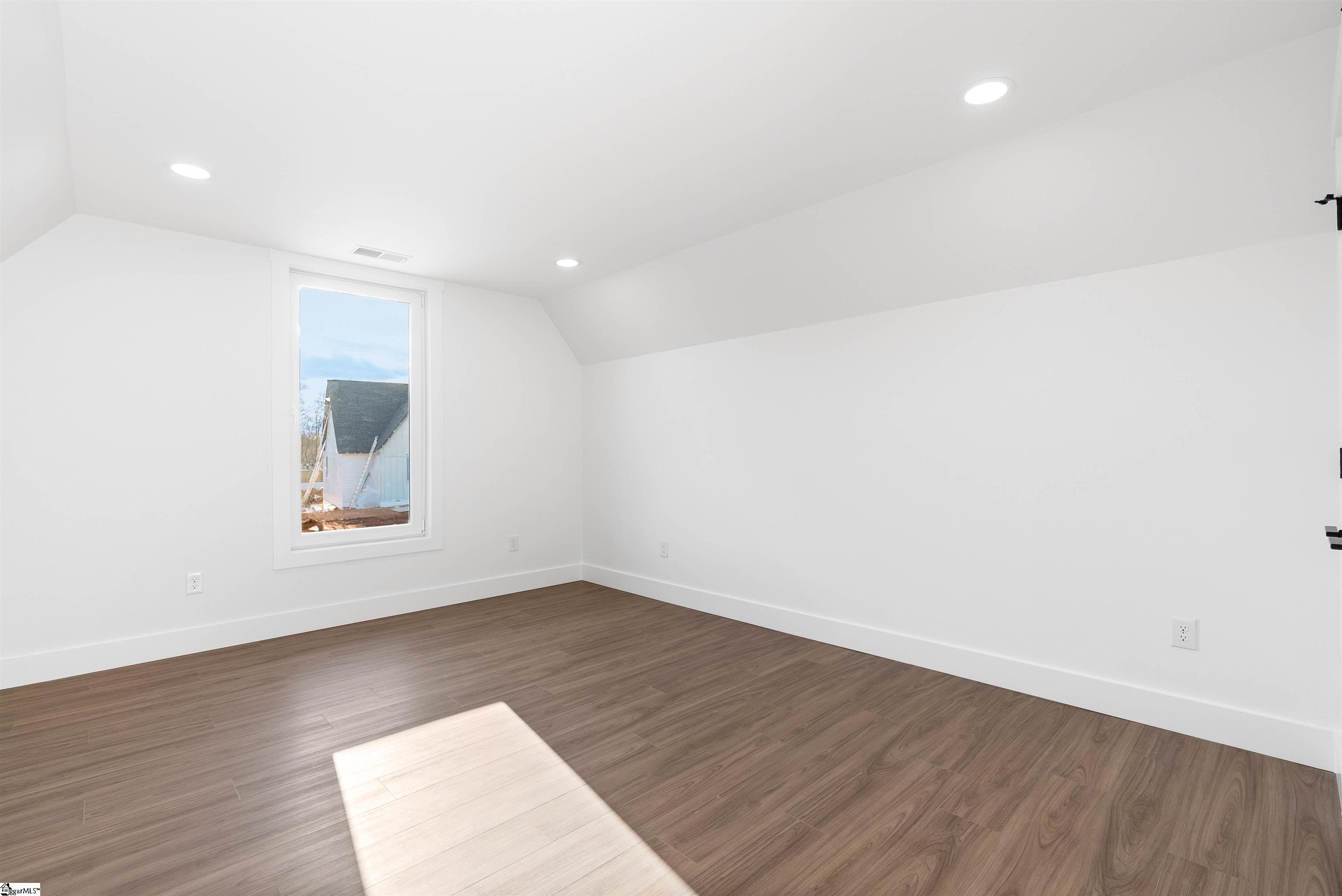 741 New South Court Wellford, SC 29385