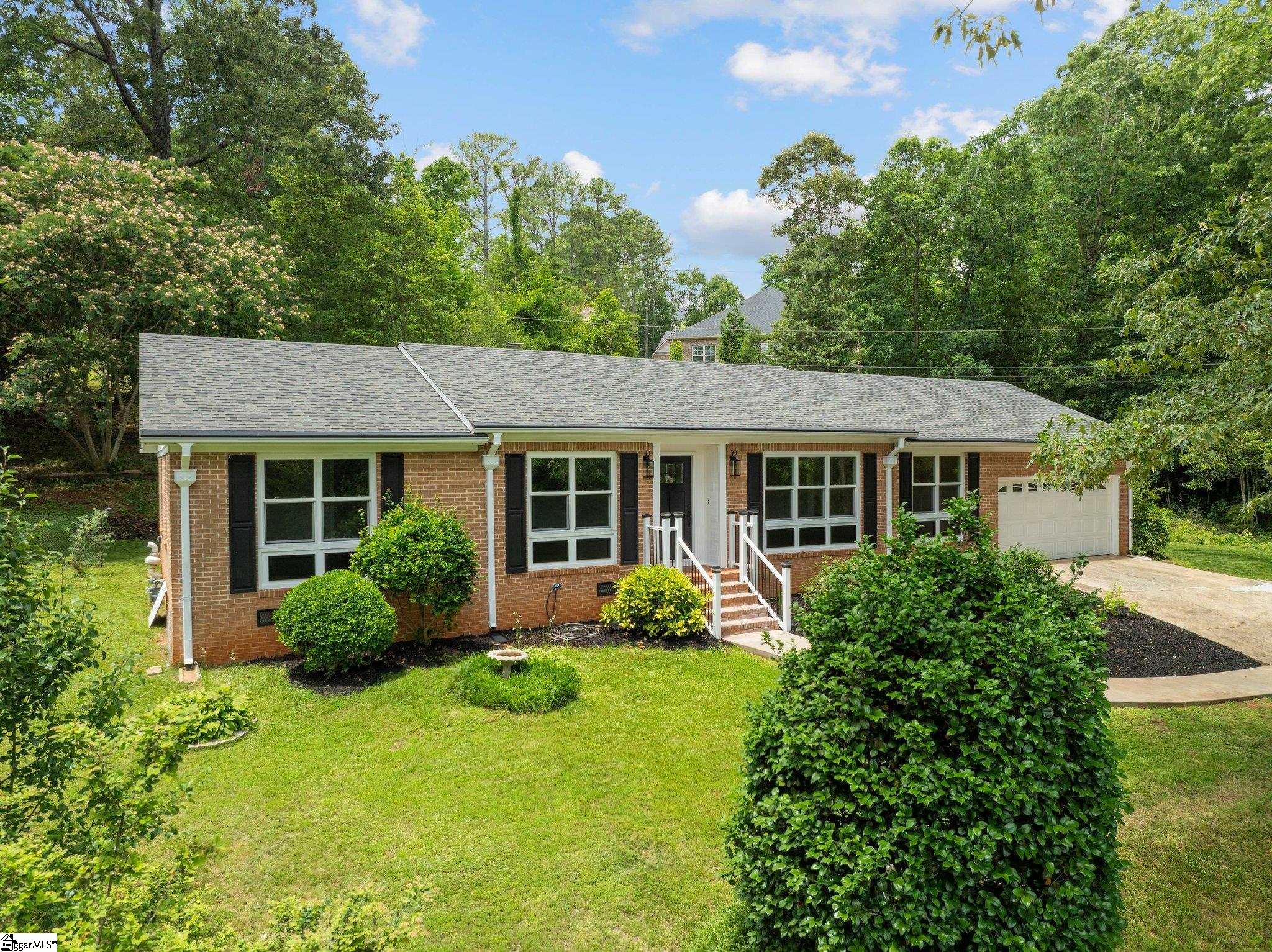 12 Burlwood Court Taylors, SC 29687