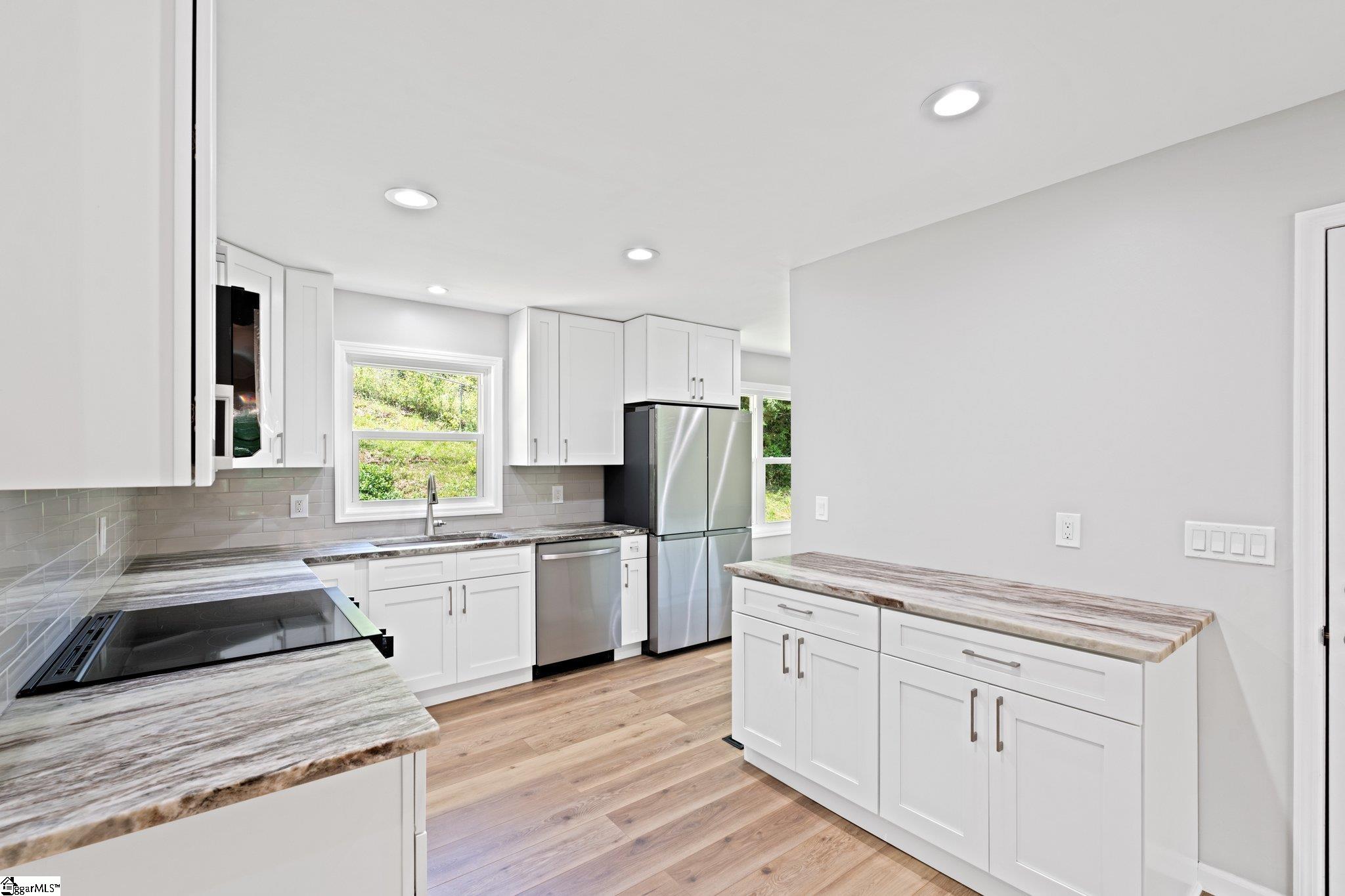 12 Burlwood Court Taylors, SC 29687