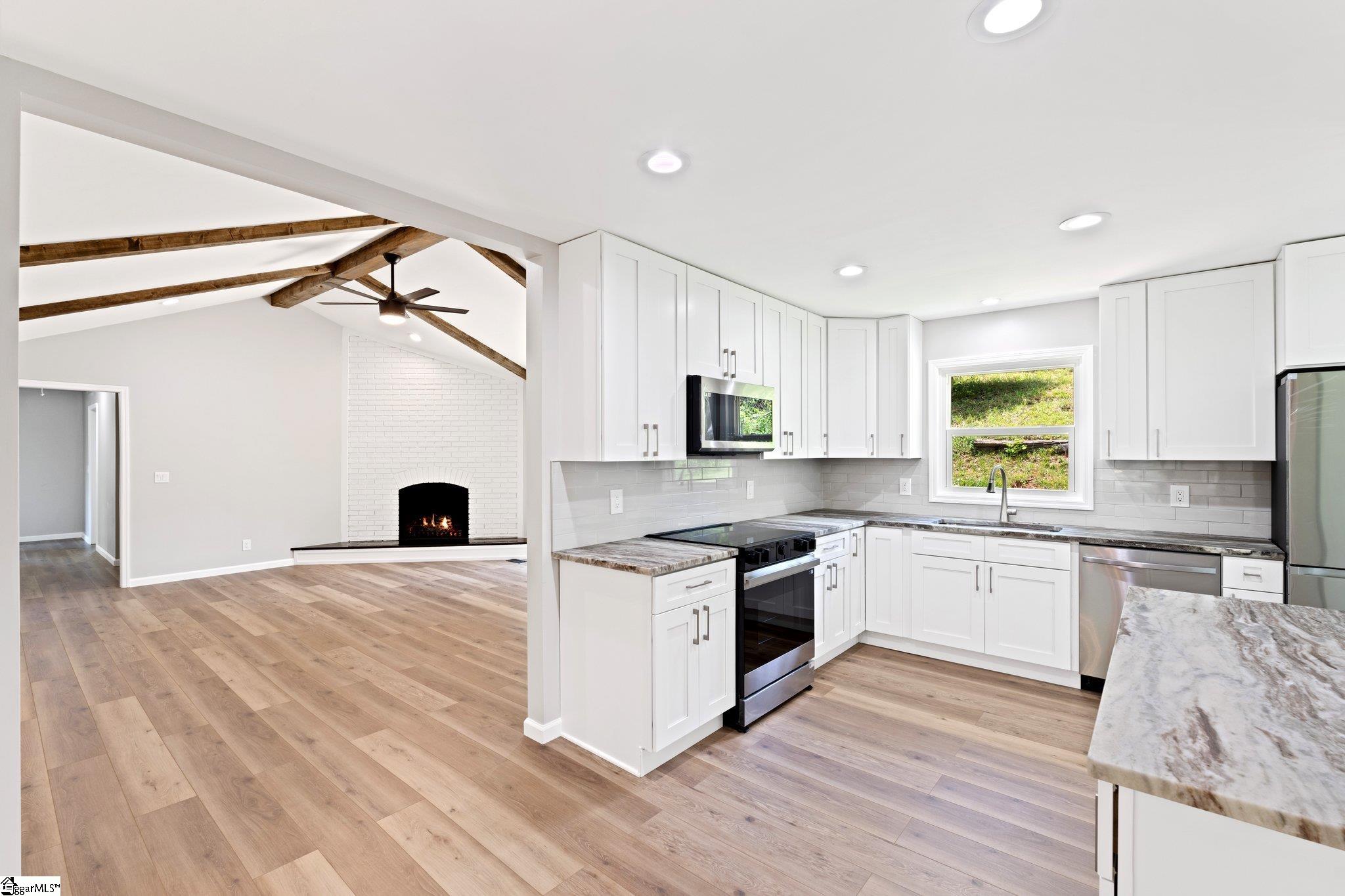 12 Burlwood Court Taylors, SC 29687