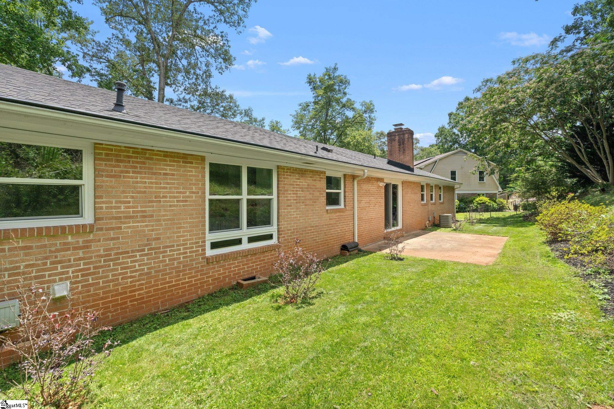 12 Burlwood Court Taylors, SC 29687