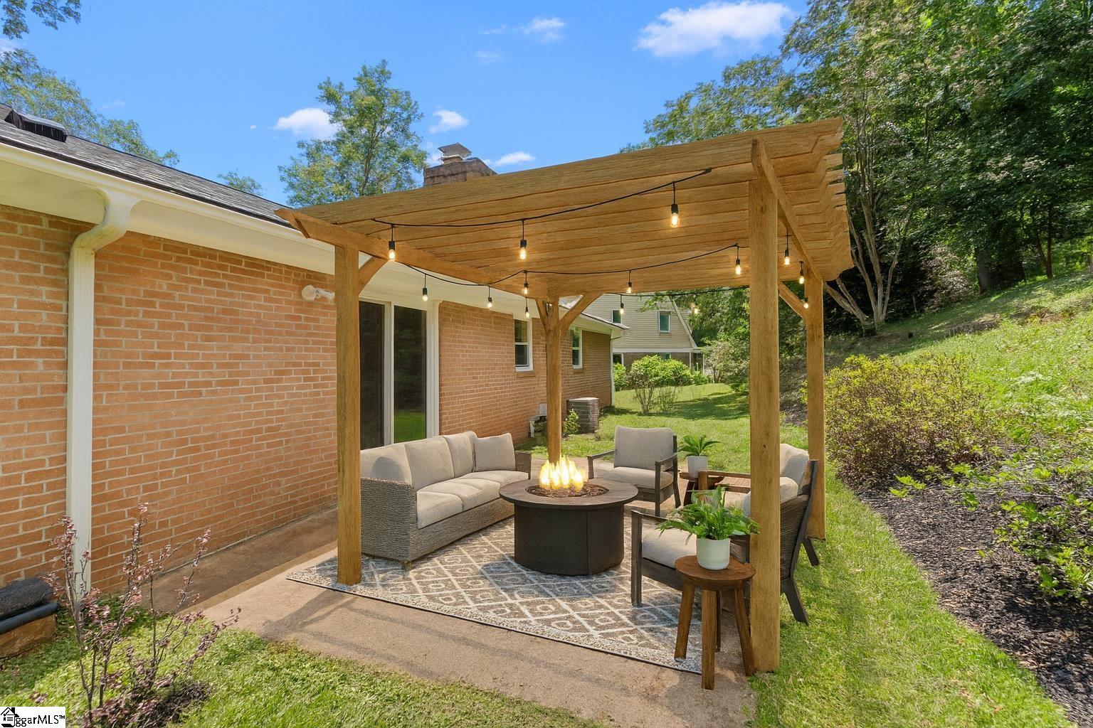 12 Burlwood Court Taylors, SC 29687