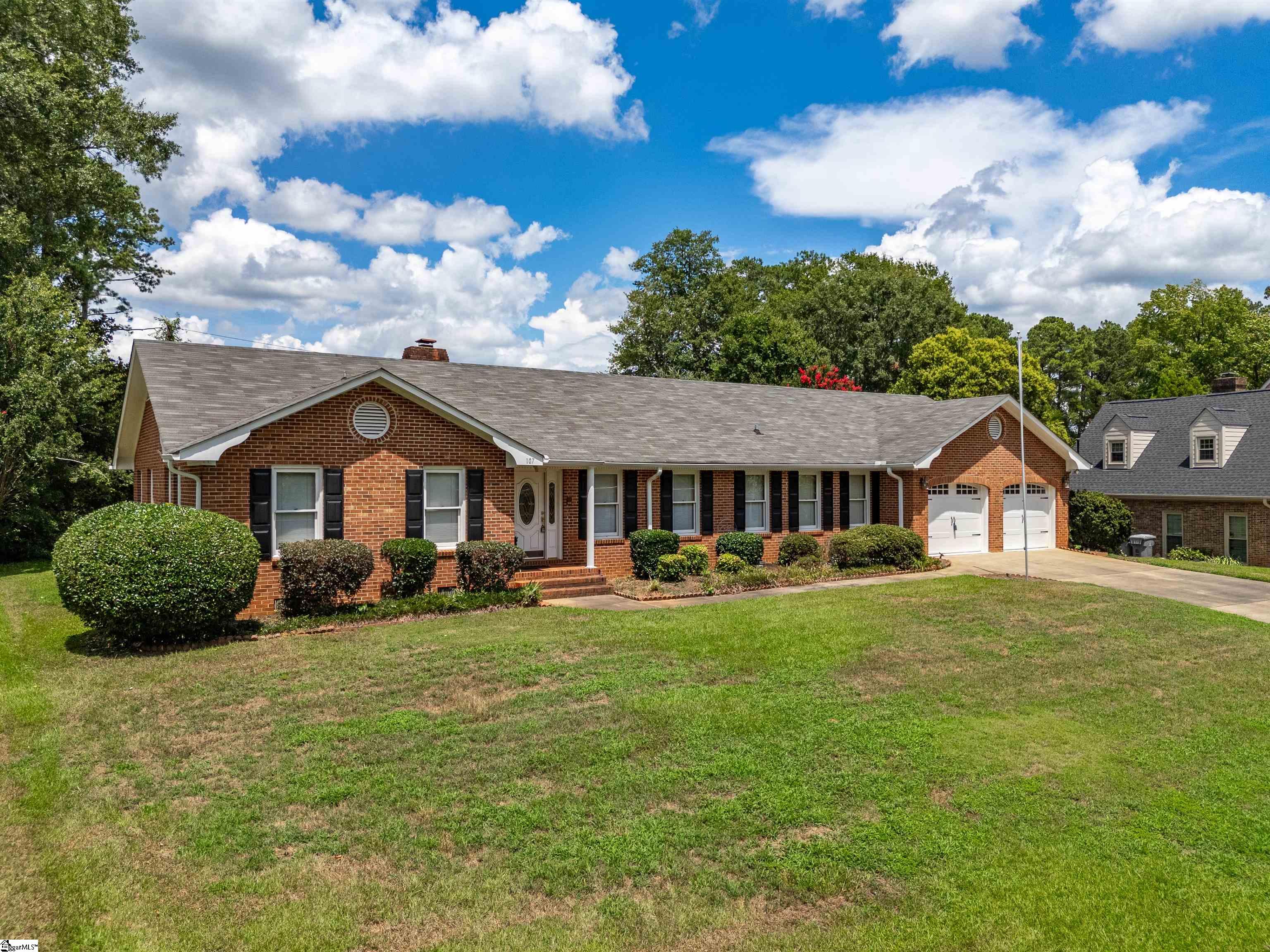 107 Gable Court Spartanburg, SC 29307-224