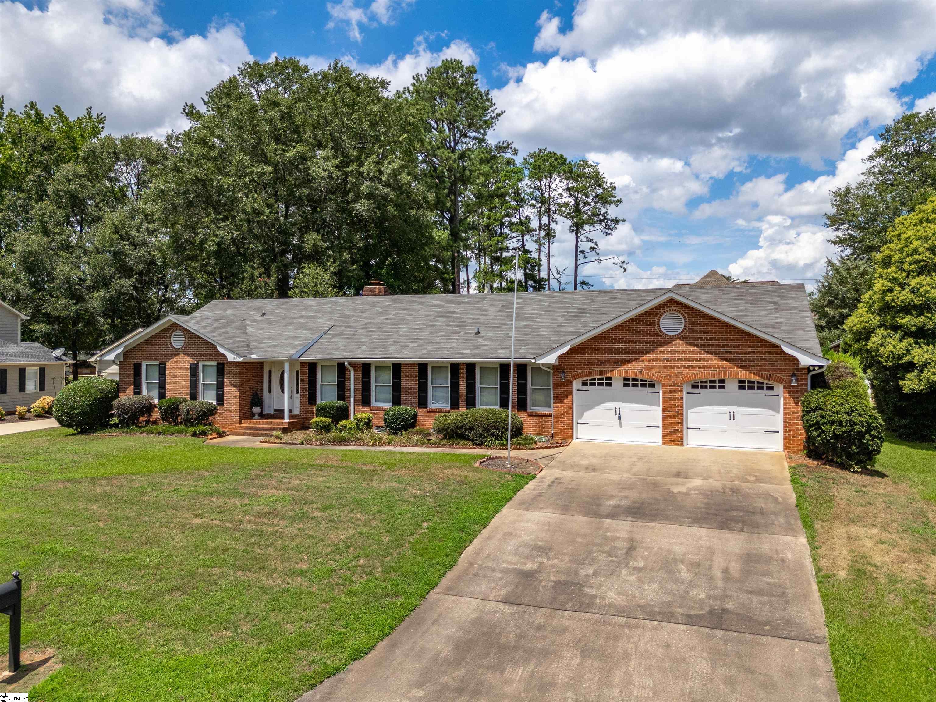 107 Gable Court Spartanburg, SC 29307-224