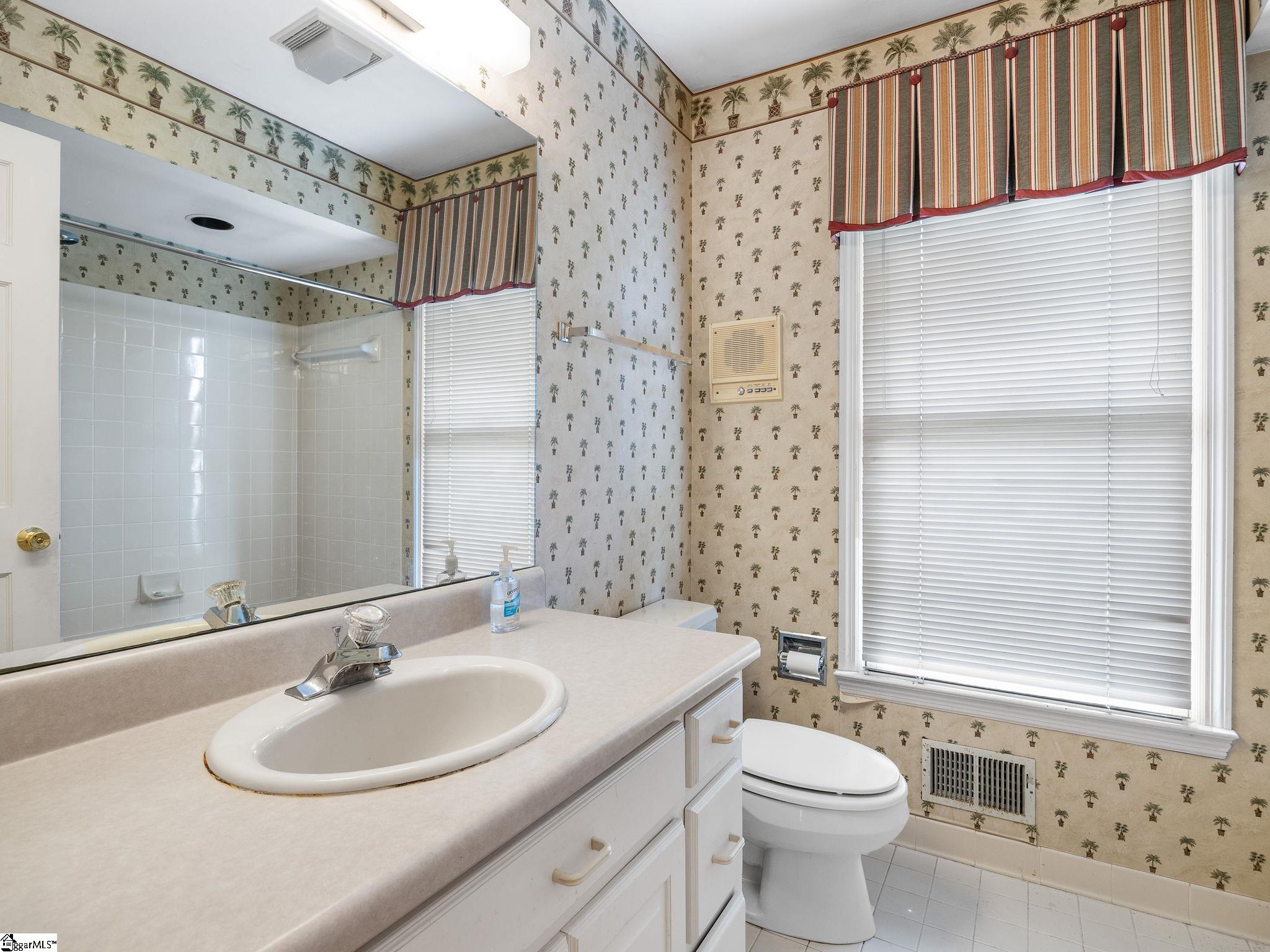 107 Gable Court Spartanburg, SC 29307-224