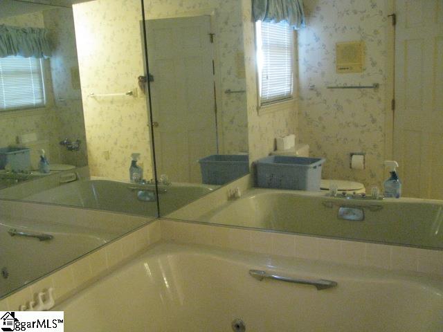 107 Gable Court Spartanburg, SC 29307-224