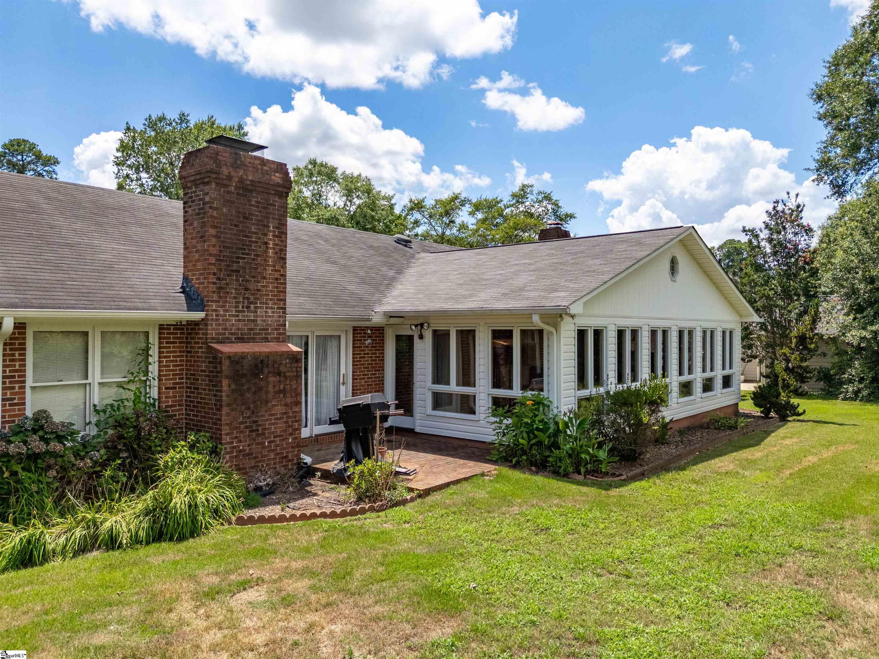 107 Gable Court Spartanburg, SC 29307-224