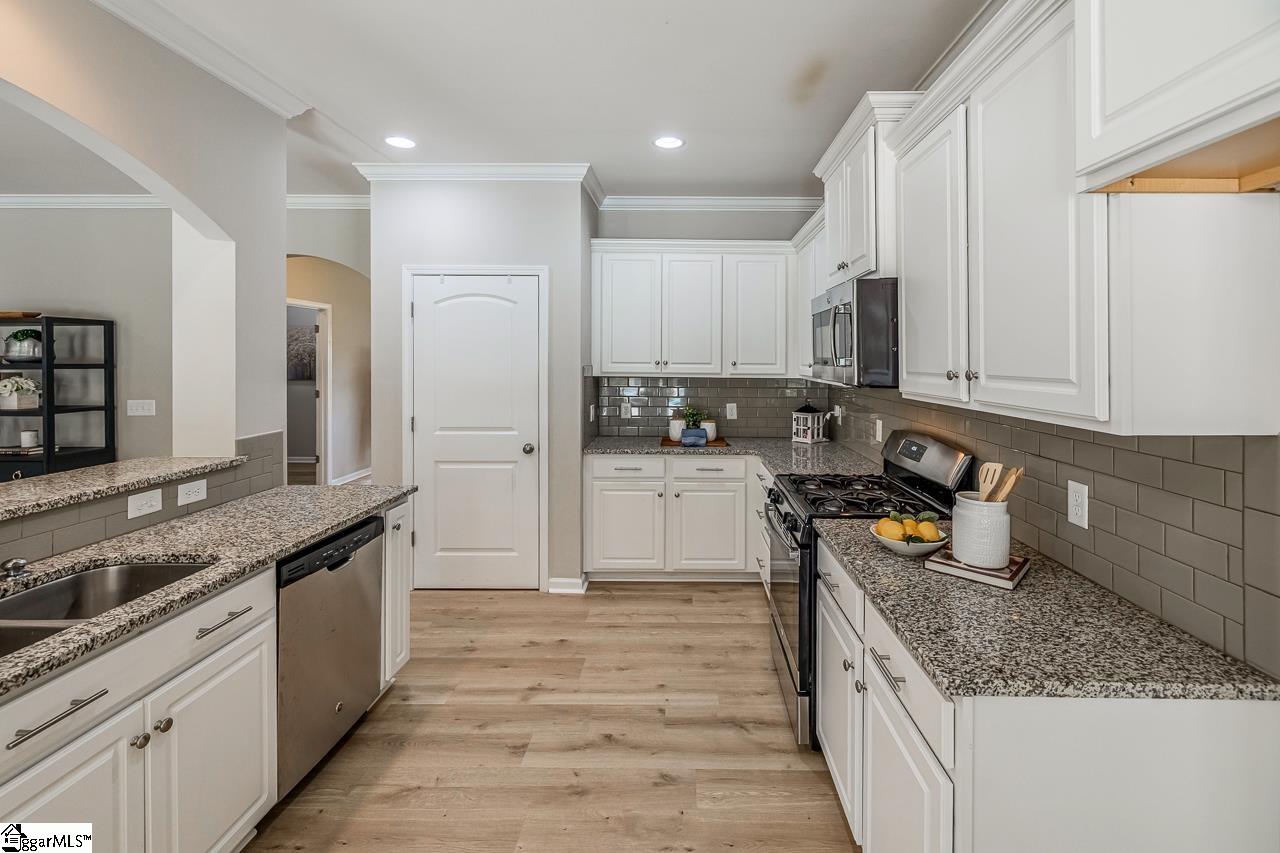 352 Avendell Drive Easley, SC 29642