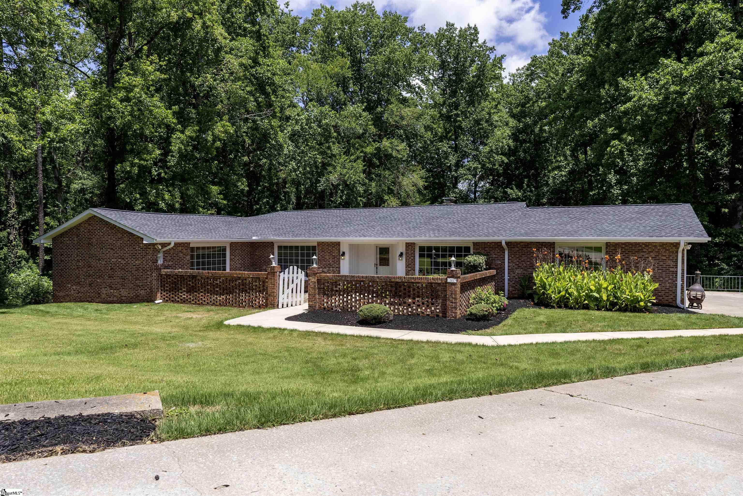 313 Haverhill Circle Easley, SC 29640