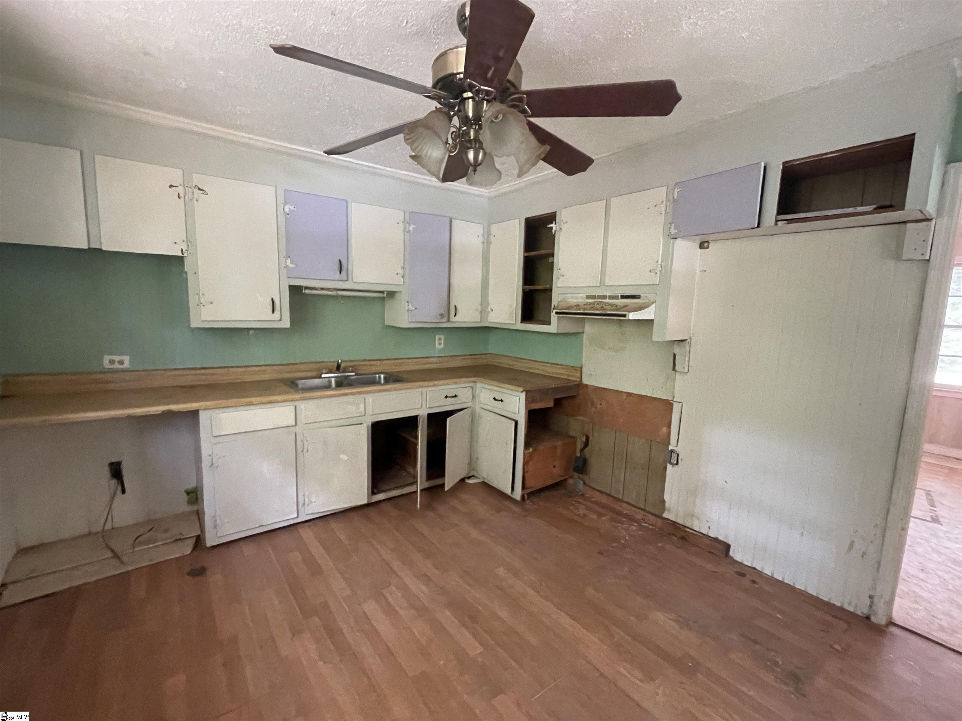118 Heavens Way Easley, SC 29640
