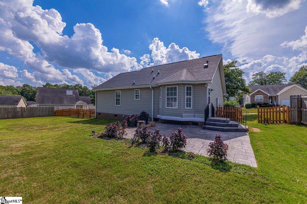 1102 Dunwoody Drive Simpsonville, SC 29681