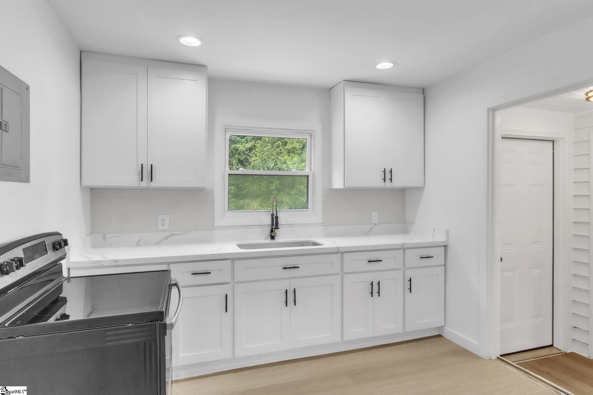 2318 S McDuffie Street Anderson, SC 29624