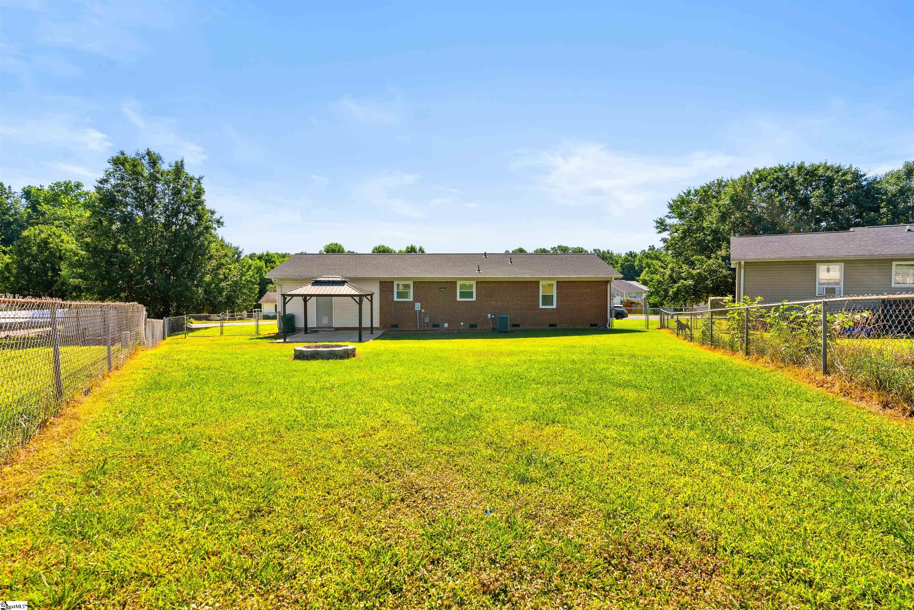138 Glassy Drive Inman, SC 29349