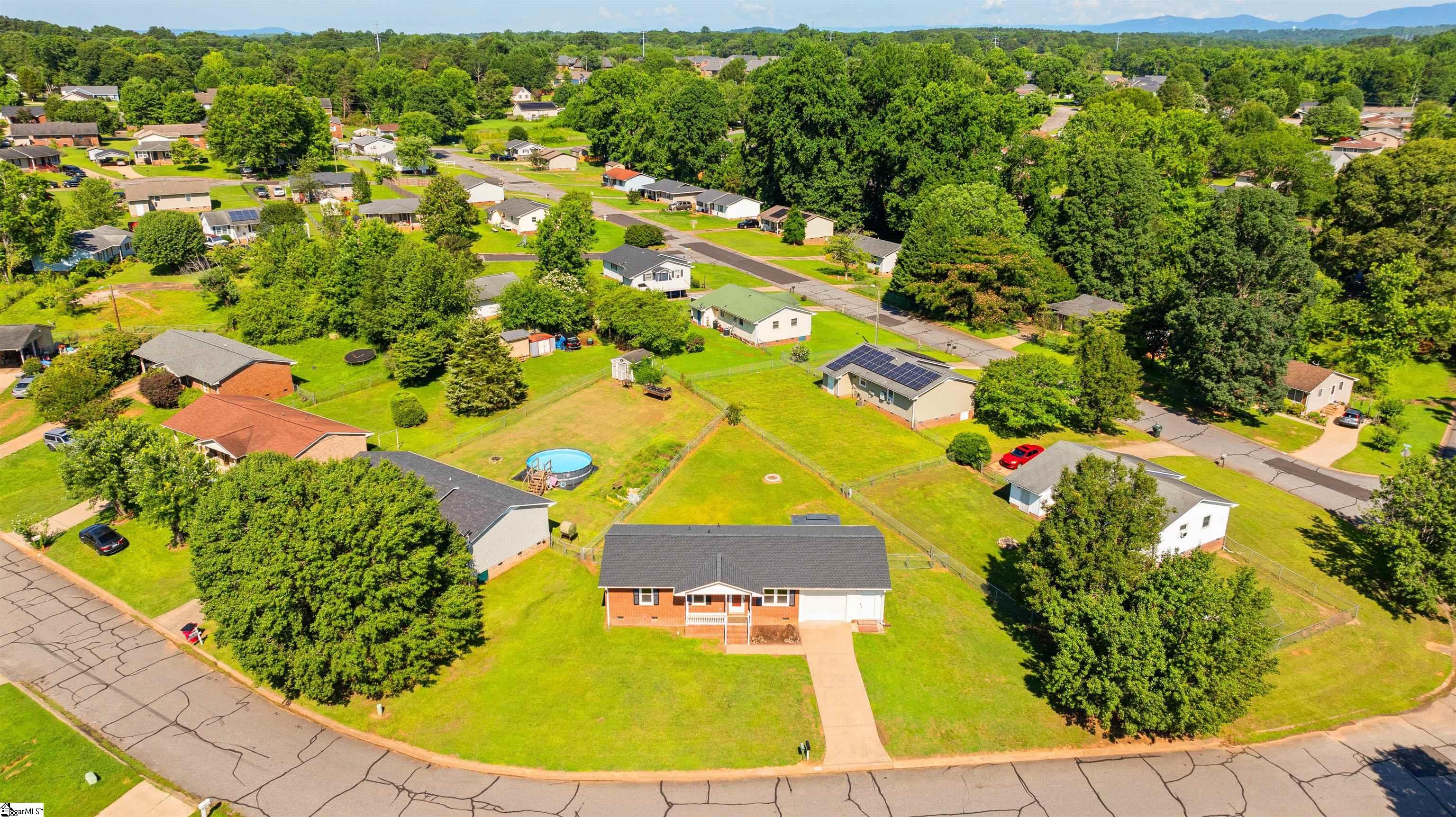 138 Glassy Drive Inman, SC 29349
