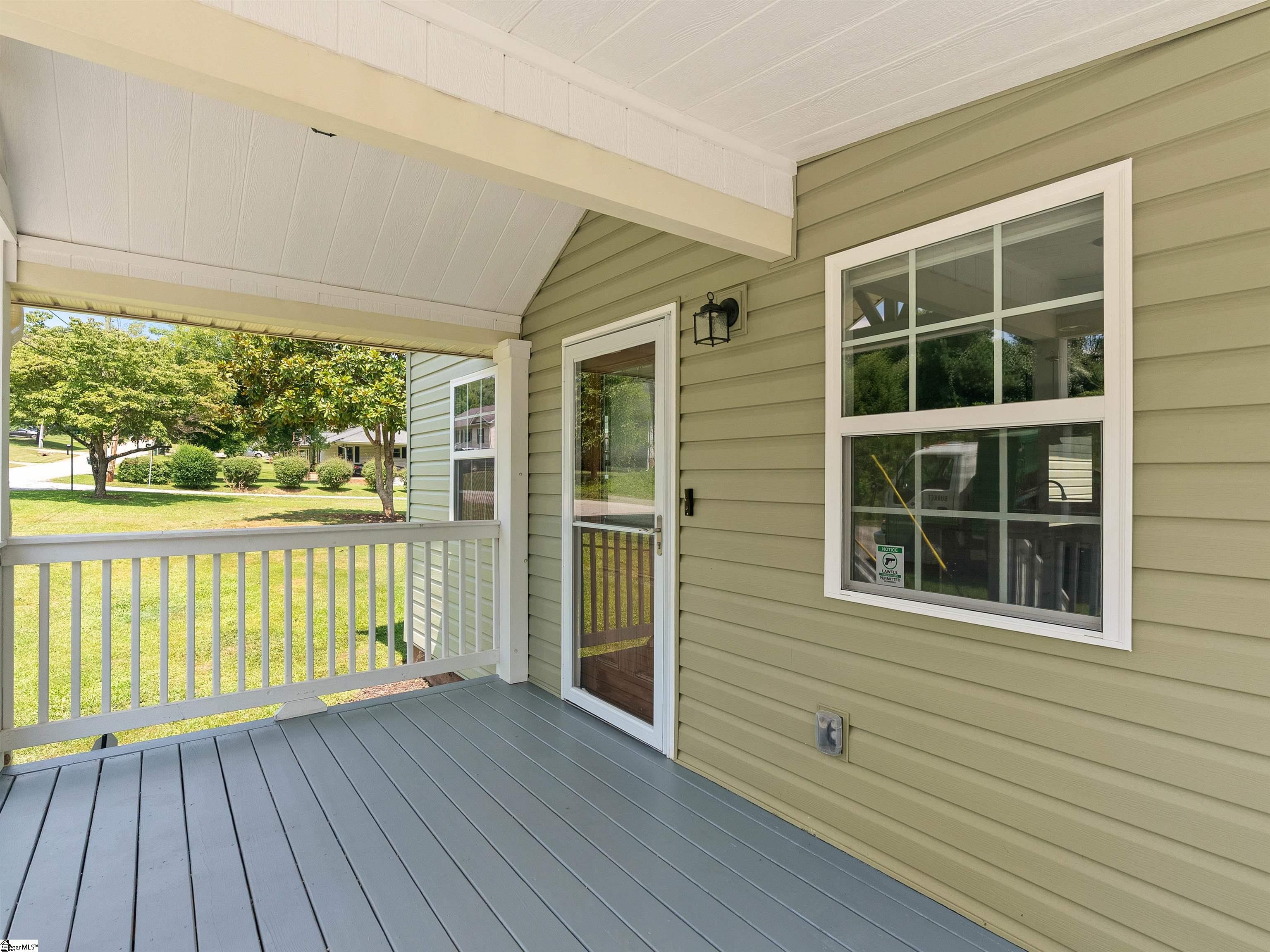 10 N Rockview Drive Greenville, SC 29609