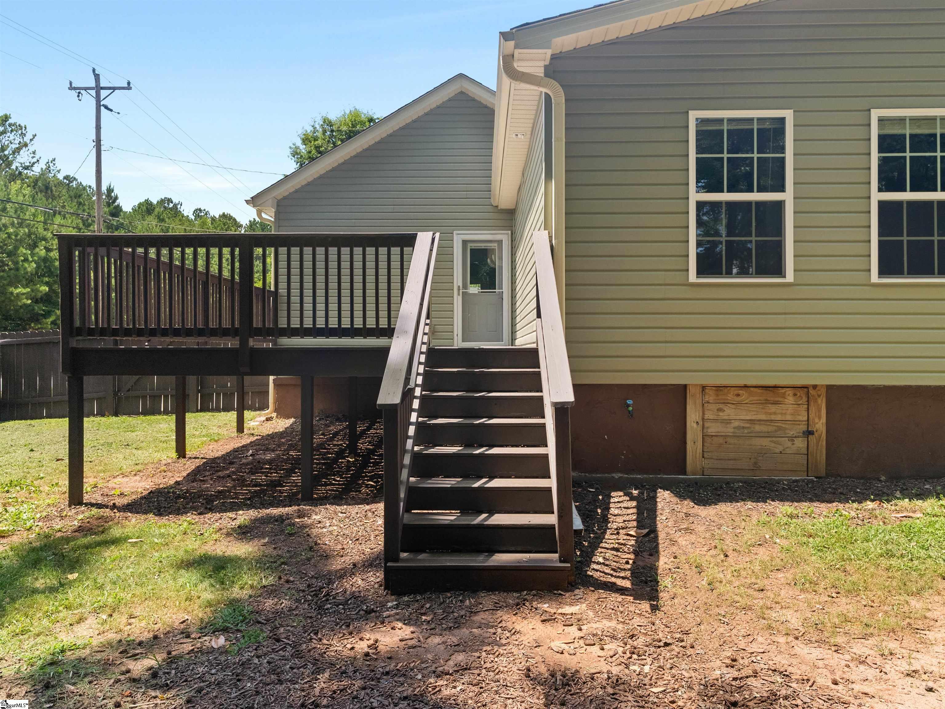 10 N Rockview Drive Greenville, SC 29609