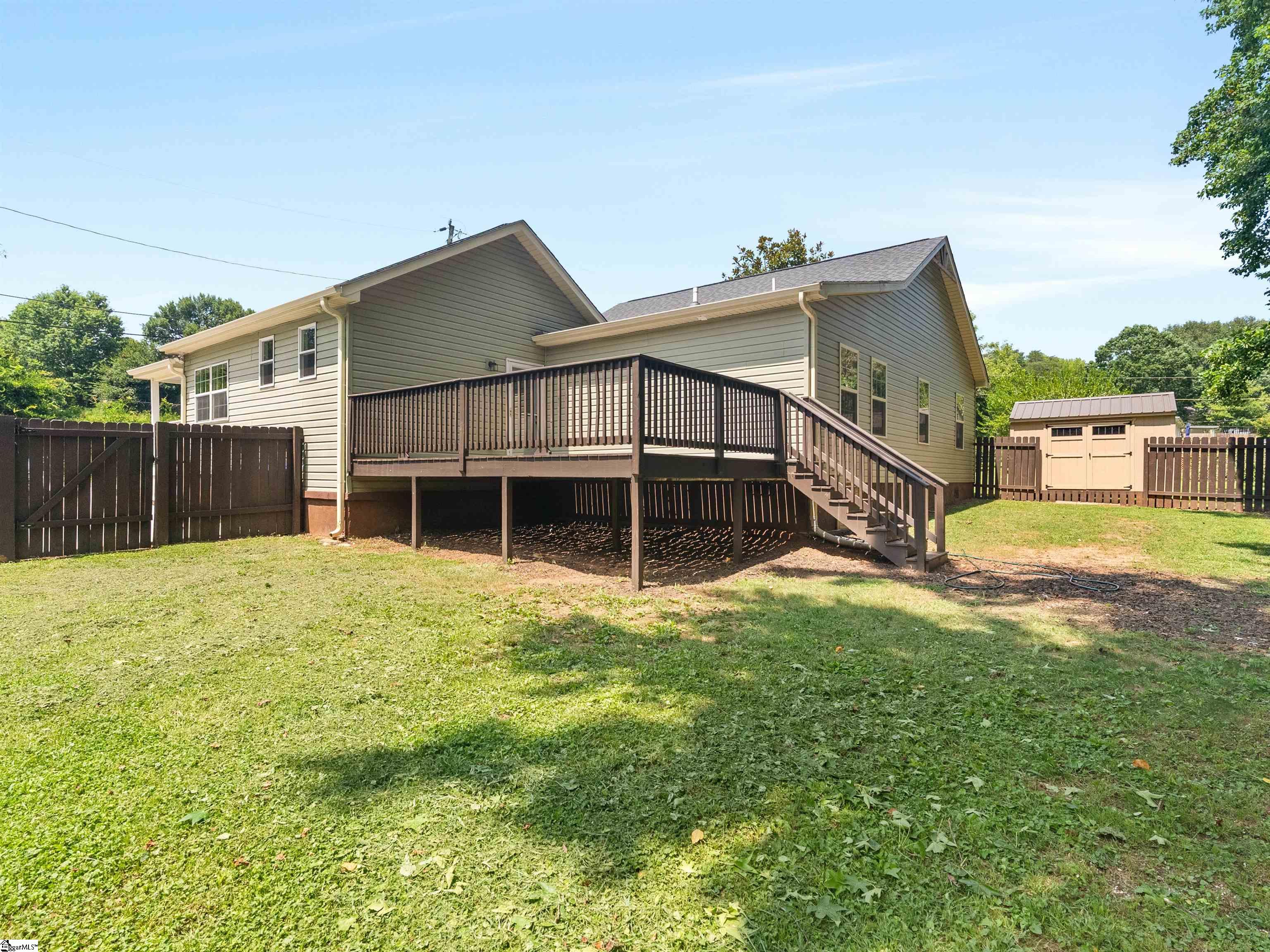 10 N Rockview Drive Greenville, SC 29609