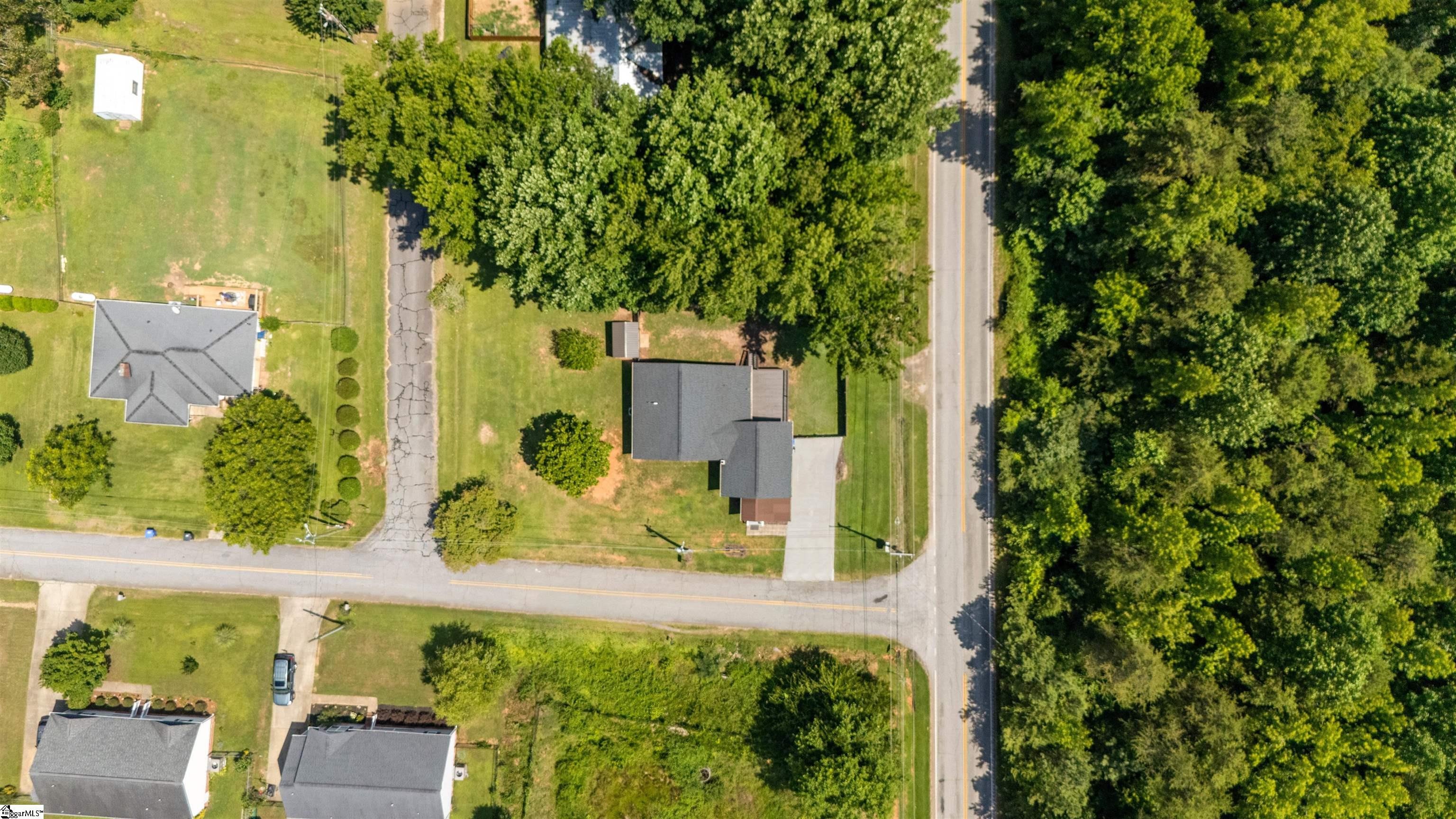 10 N Rockview Drive Greenville, SC 29609