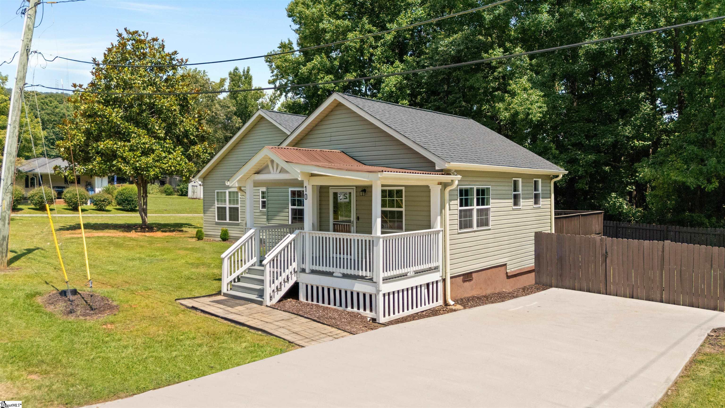 10 N Rockview Drive Greenville, SC 29609