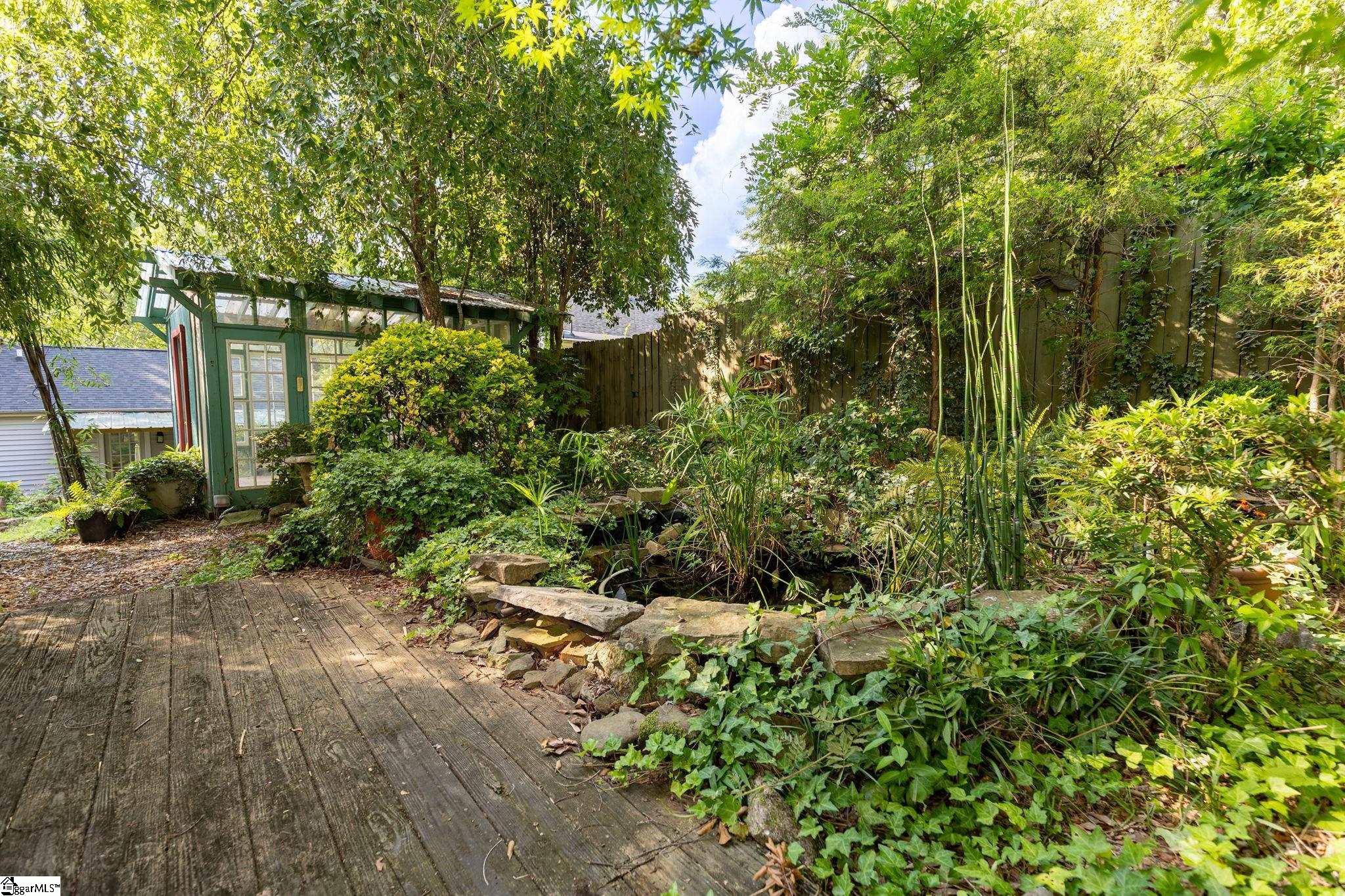 14 Dixie Avenue Greenville, SC 29607-1420