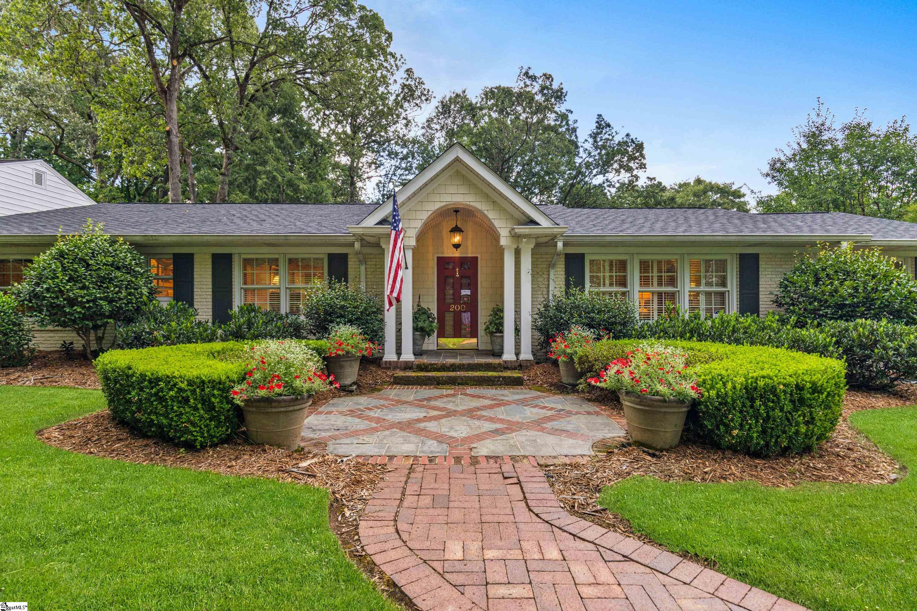 200 Augusta Street Easley, SC 29640